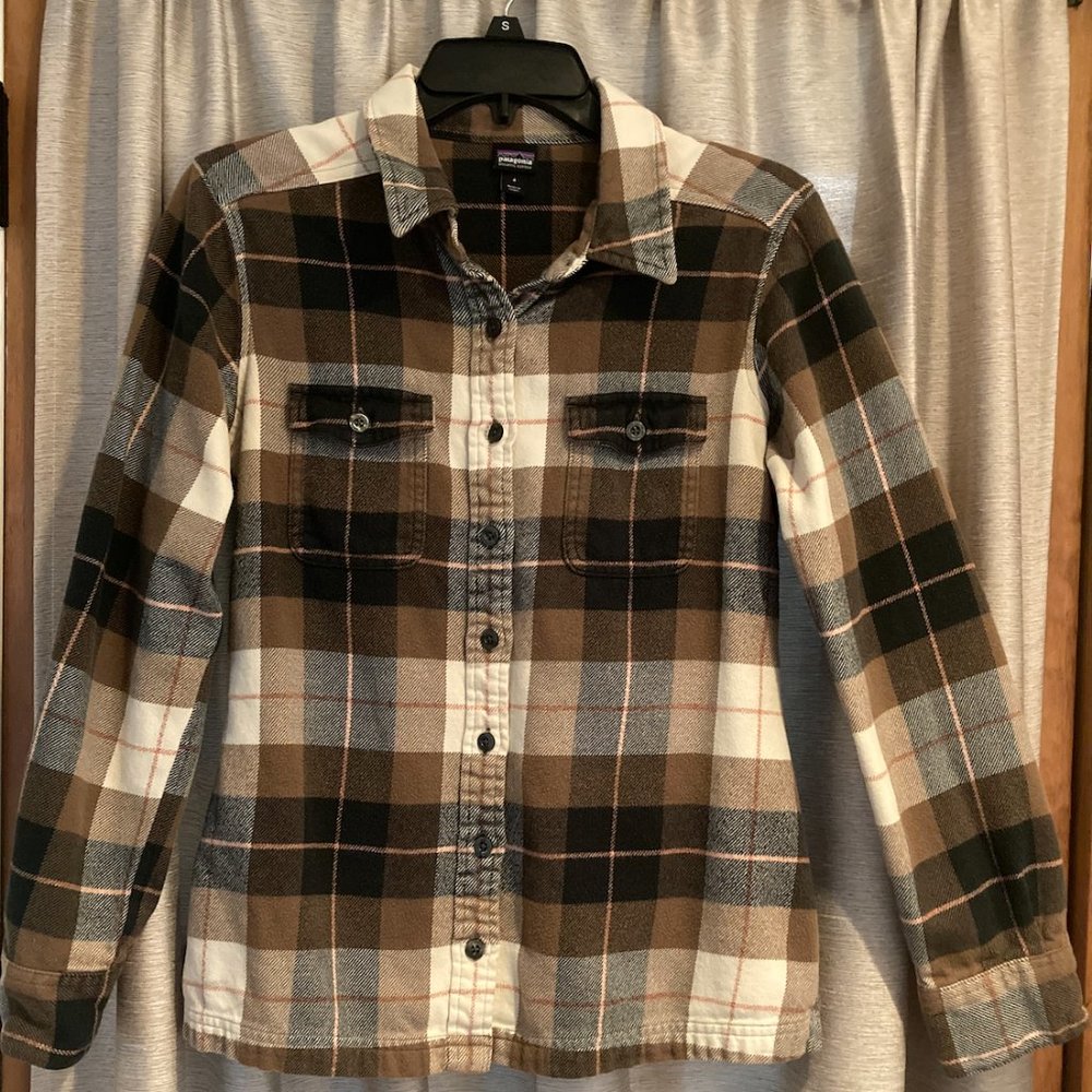 Patagonia Flannel: size 4